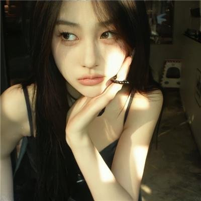 她今天有点奇怪